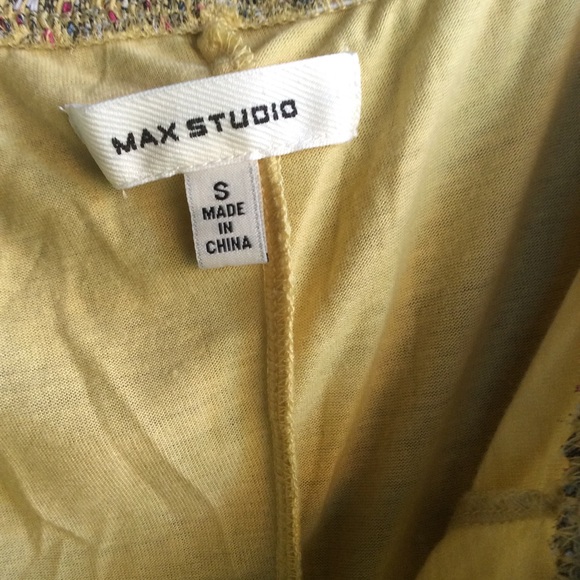 Max Studio yellow skirt smocked waist, tiny floral pattern lined. - Picture 5 of 5